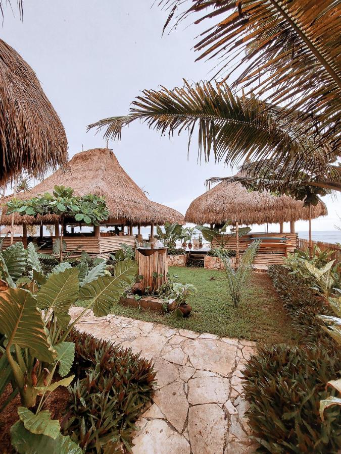 Sumba Beach House Waikabubak Bagian luar foto